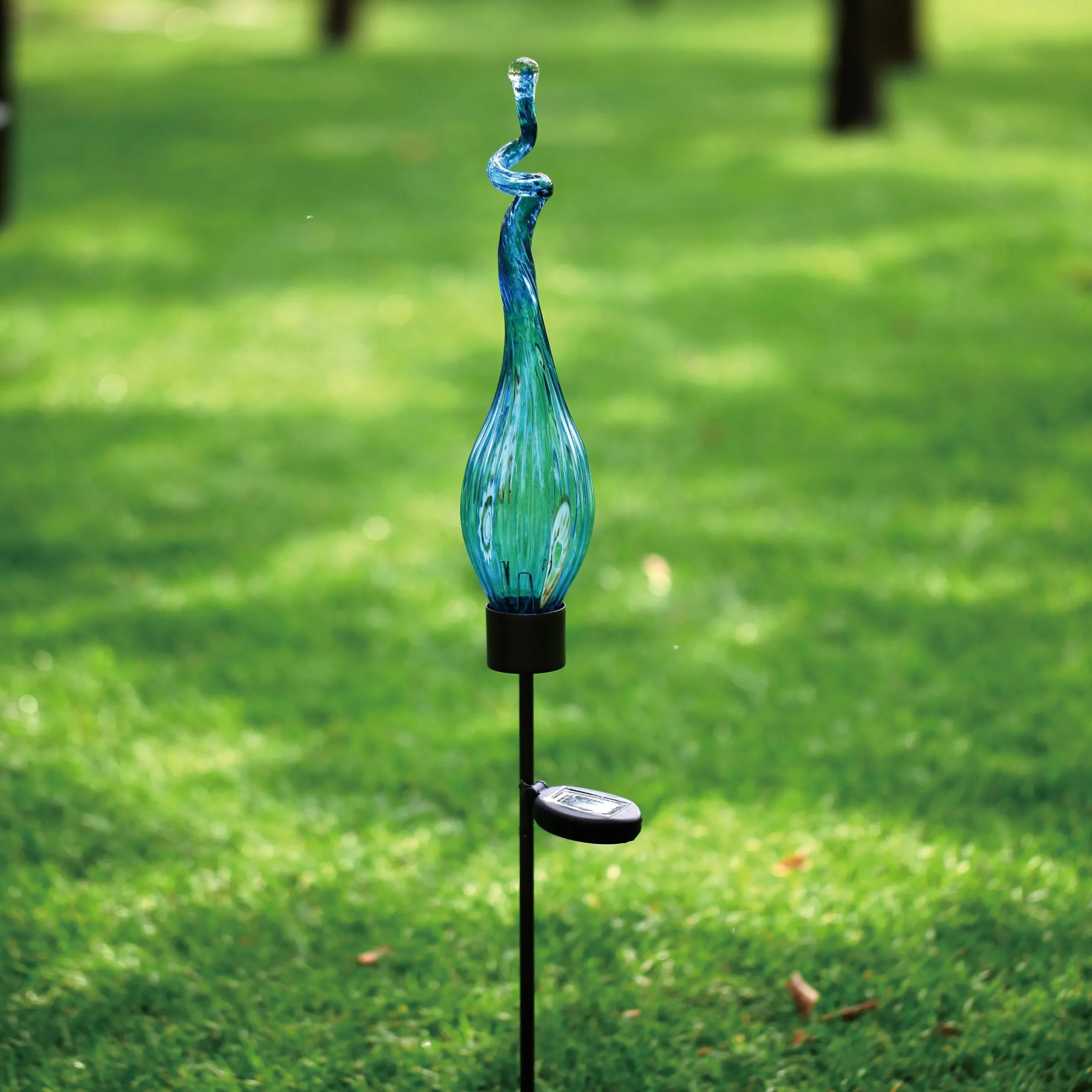 Viz Glass G002AF Blown Glass Solar Twist Garden Art