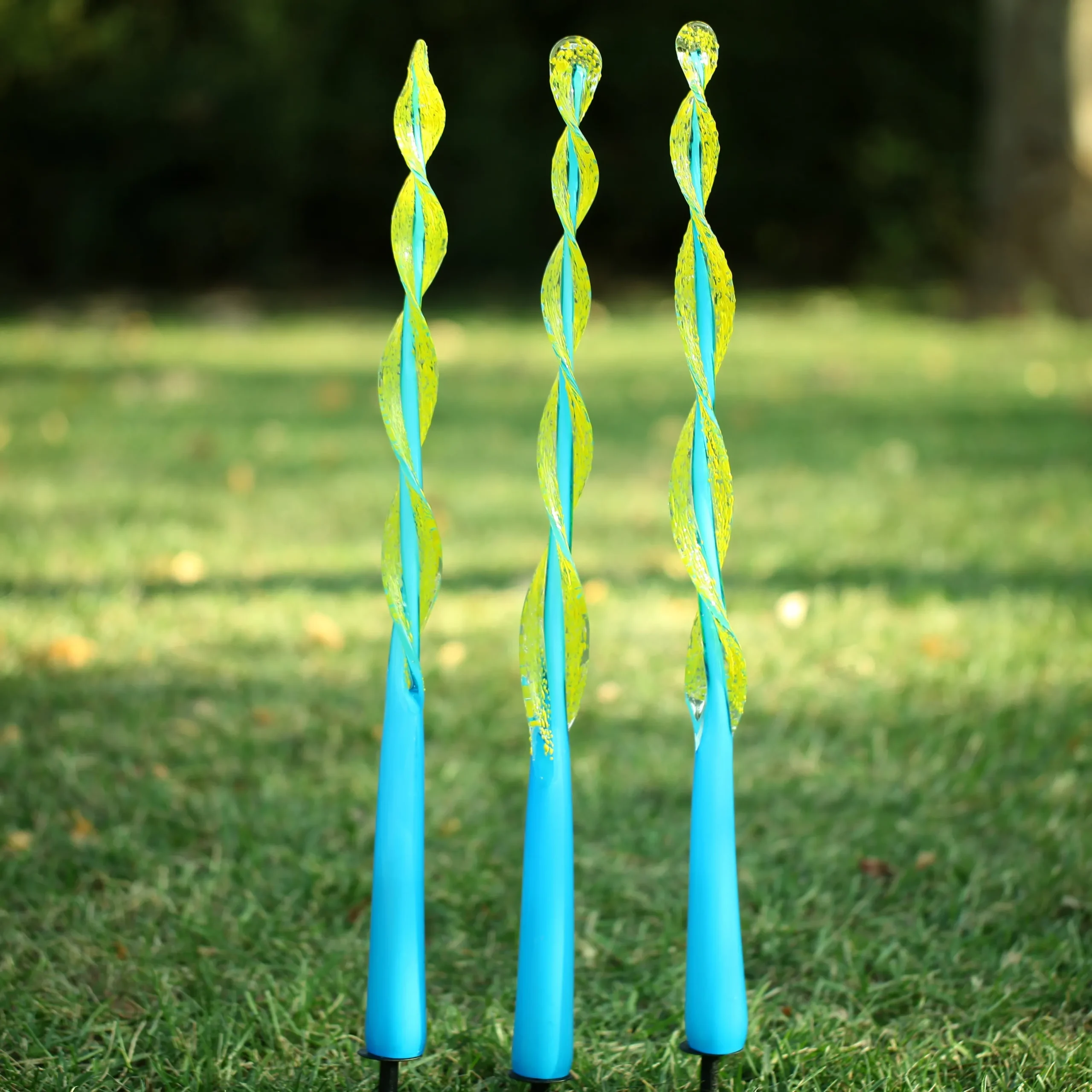 Viz Glass G010AYLF-3 Blown Glass Garden Art Bloom Twist Leaf